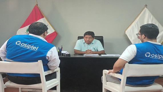 Imagen de la reunión con OSIPTEL
