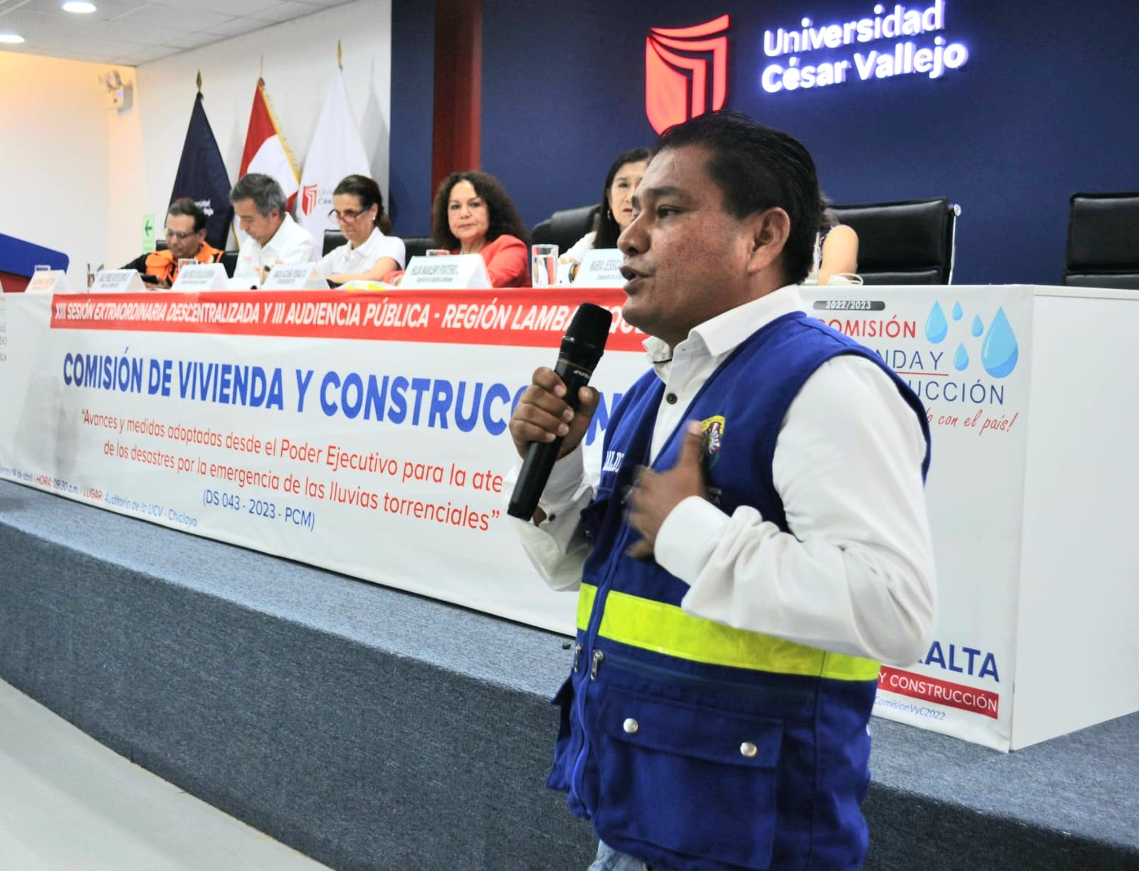 Imagen de la sesión de comisión de Vivienda del Congreso