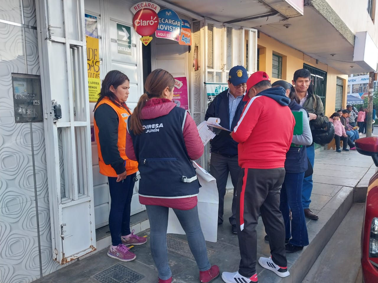 BOTICA ATENDÍA CON LICENCIA DE FUNCIONAMIENTO FALSIFICADA