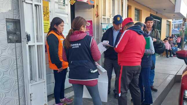 BOTICA ATENDÍA CON LICENCIA DE FUNCIONAMIENTO FALSIFICADA