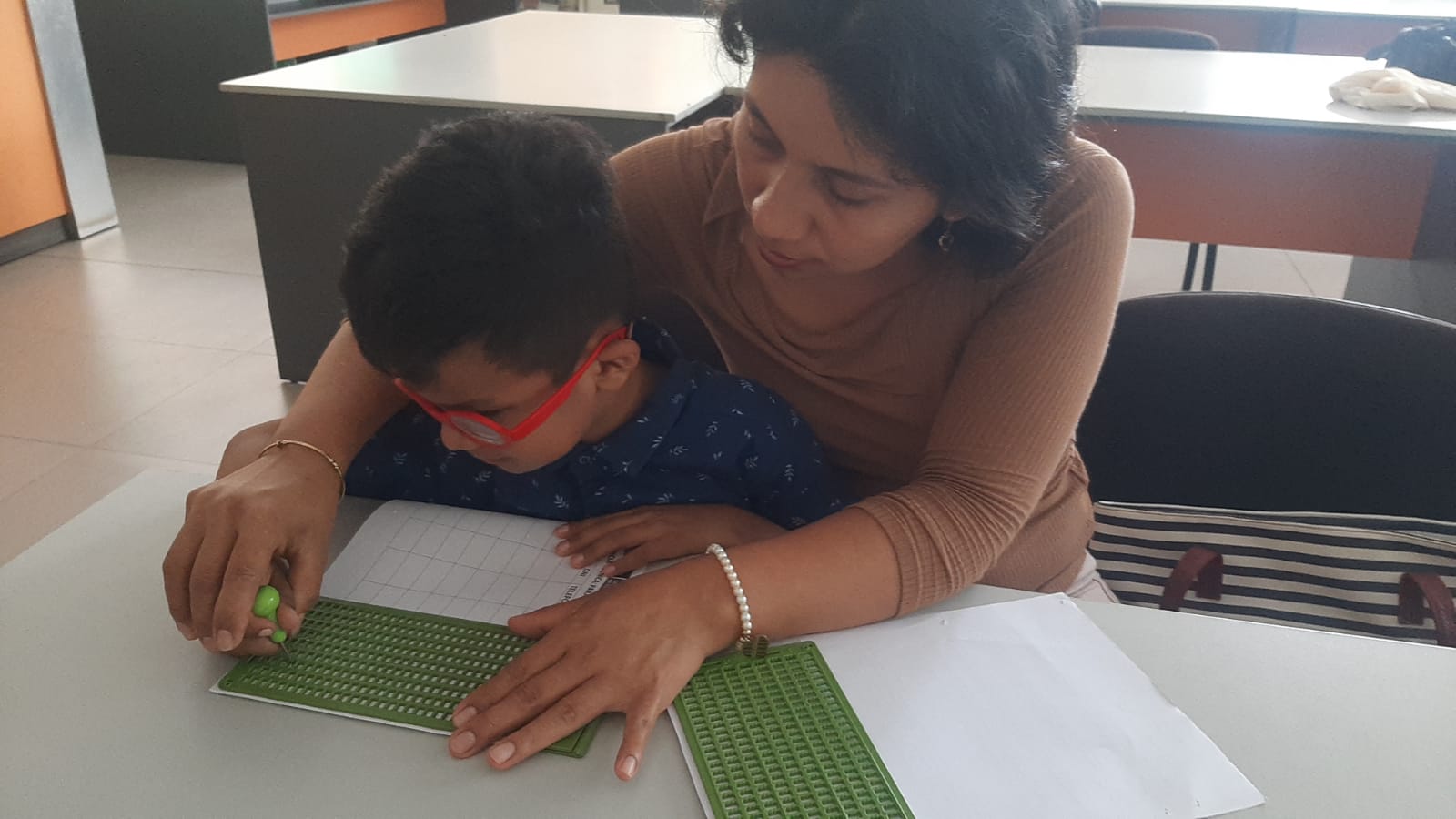 Municipalidad De Sullana Inicia Talleres De Aprendizaje Del Sistema Braille.
