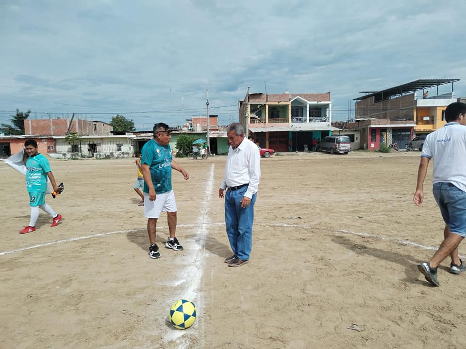 Alcalde Dio Play De Honor En El Primero Campeonato Interbarrios Del Asentamiento Sánchez Cerro
