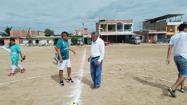 Alcalde Dio Play De Honor En El Primero Campeonato Interbarrios Del Asentamiento Sánchez Cerro