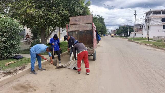 Municipalidad De Sullana Y Vecinos Organizan Labor De Limpieza