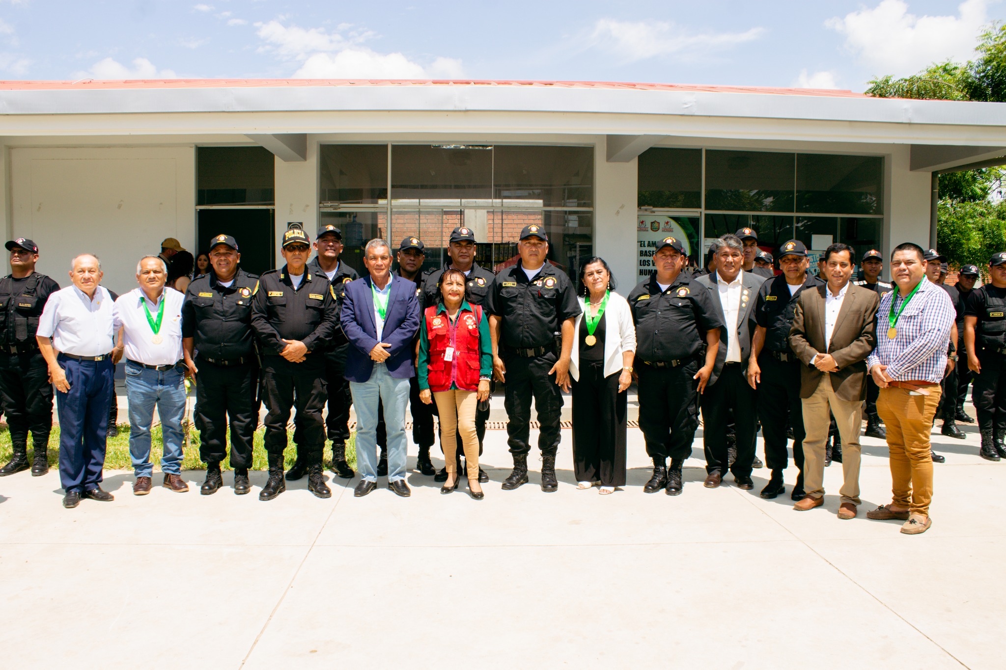 Alcalde De Sullana Marlem Mogollón Participa De Ceremonia Por Día Del Sereno Municipal Y Destaca Su Valiosa Labor