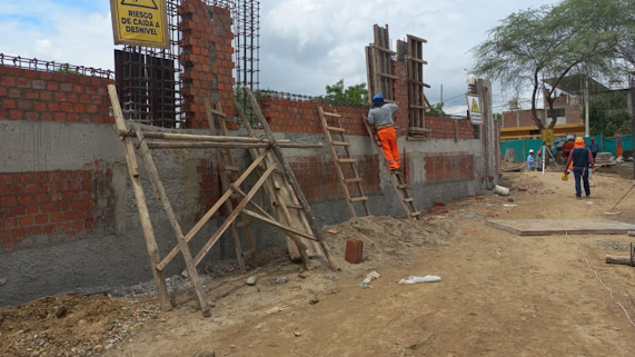 GORE avanza construcción de polideportivo en urbanización San José