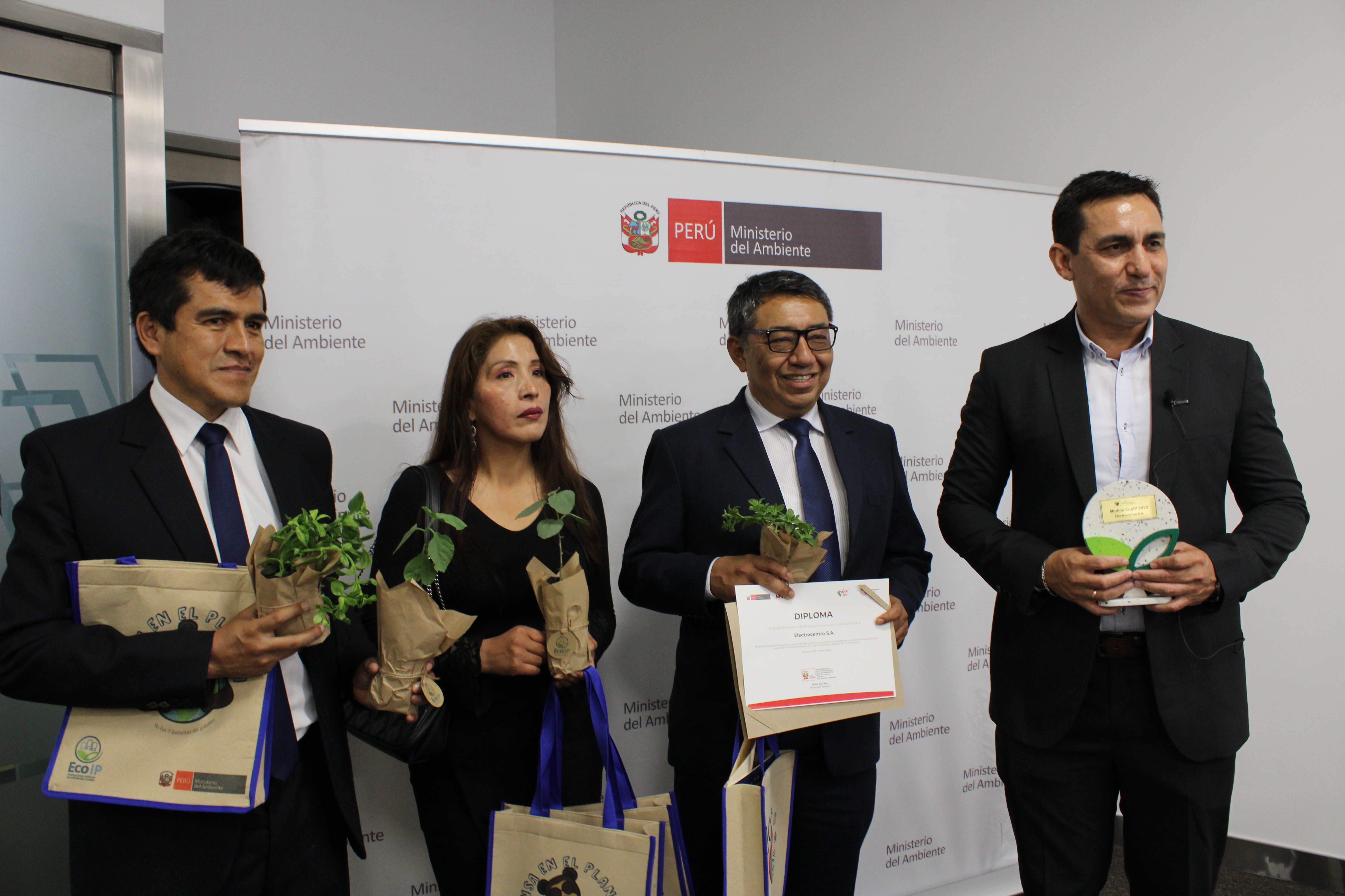 Grupo Distriluz: Electrocentro es reconocida como empresa pública ecoeficiente por el Ministerio del Ambiente 