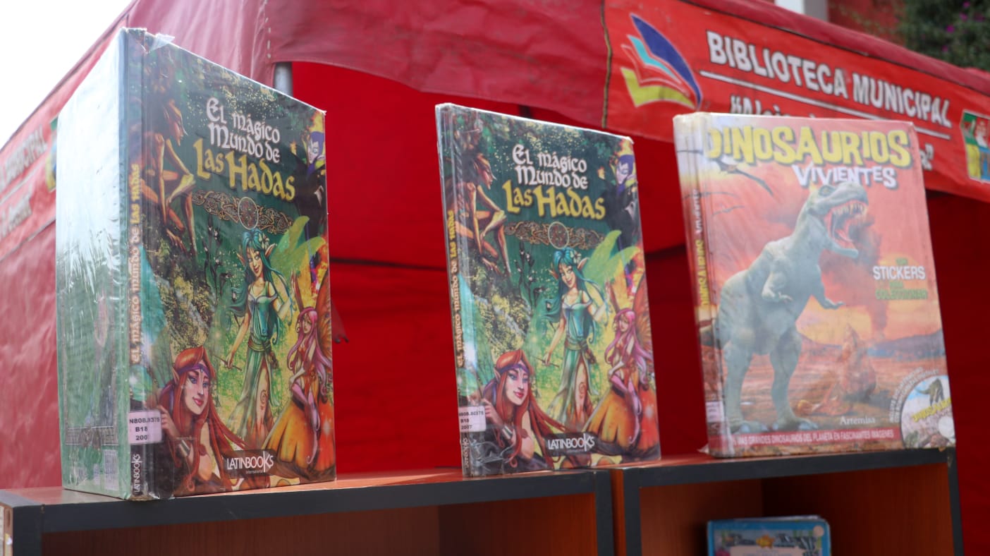 Con más de 20 stands para fomentar la lectura