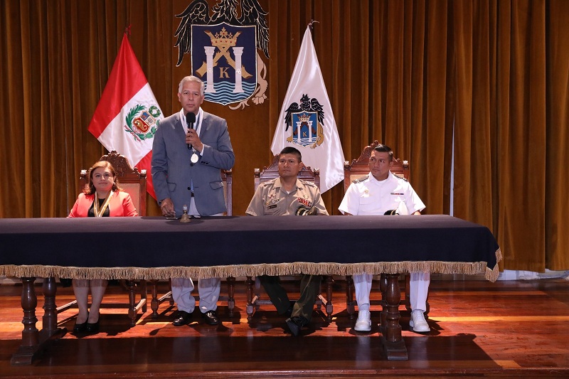 Regidor Luis González Rosell representó al alcalde Arturo Fernández.