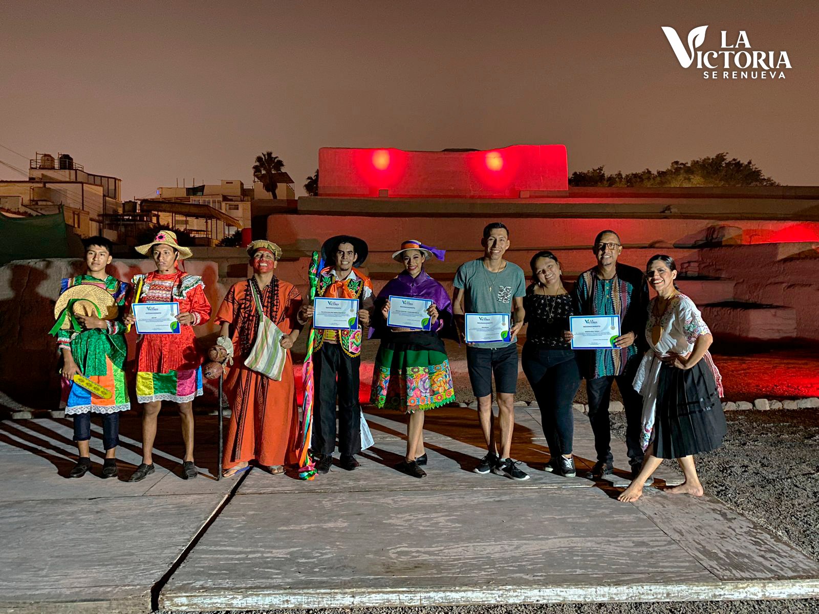 Noche de danza en la huaca Santa Catalina