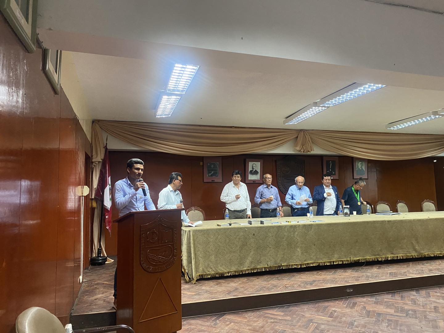 MUNICIPALIDAD REALIZÓ PRESENTACIÓN DEL LIBRO EL PRÓCER RESPLANDECIENTE