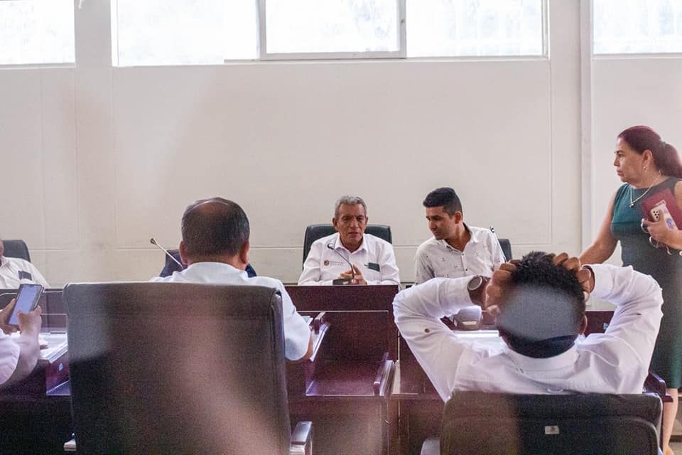 EL ALCALDE PROVINCIAL JUNTO A LOS DISTRITALES REALIZAN PEDIDO A GOBERNADOR REGIONAL PARA PROTECCIÓN DE PUENTE RIECITO