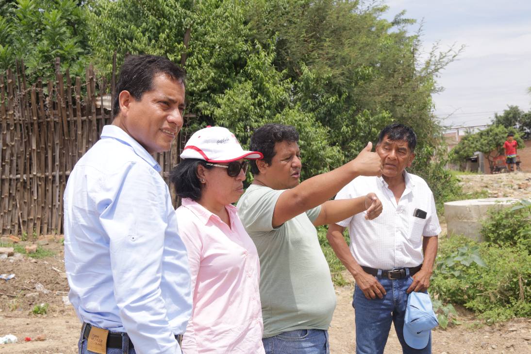 ALCALDE DE BELLAVISTA RECORRE PUNTOS CRÍTICOS DE INFRAESTRUCTURA VIAL CON RESPONSABLE DE PREVENCIÓN RÁPIDA DEL GOBIERNO REGIONAL PIURA