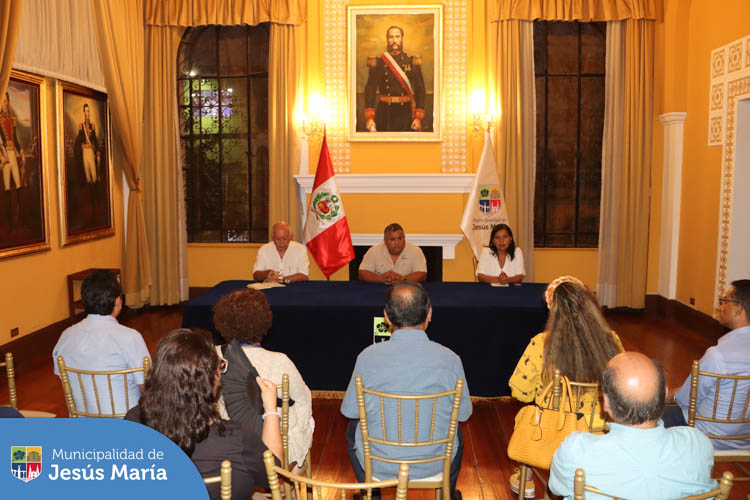 reuniones periódicas con las juntas vecinales con el objetivo de escuchar sus sugerencias e ideas 💡 para la mejora del distrito.