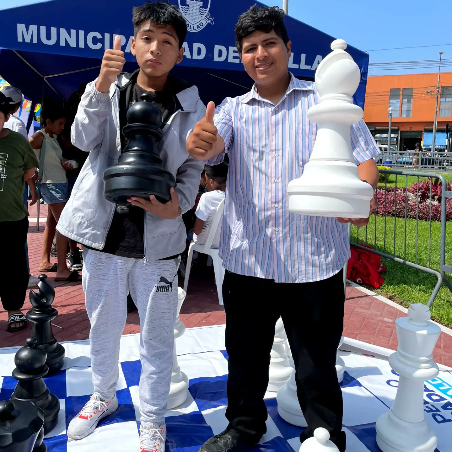 La Plaza Casanave fue escenario de la 1ra Feria Chalaca del Libro