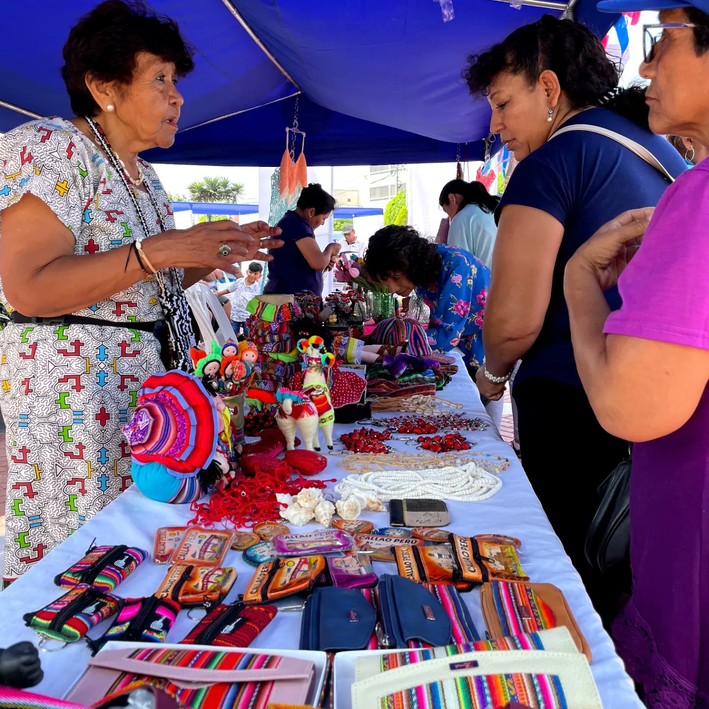 La Plaza Casanave fue escenario de la 1ra Feria Chalaca del Libro