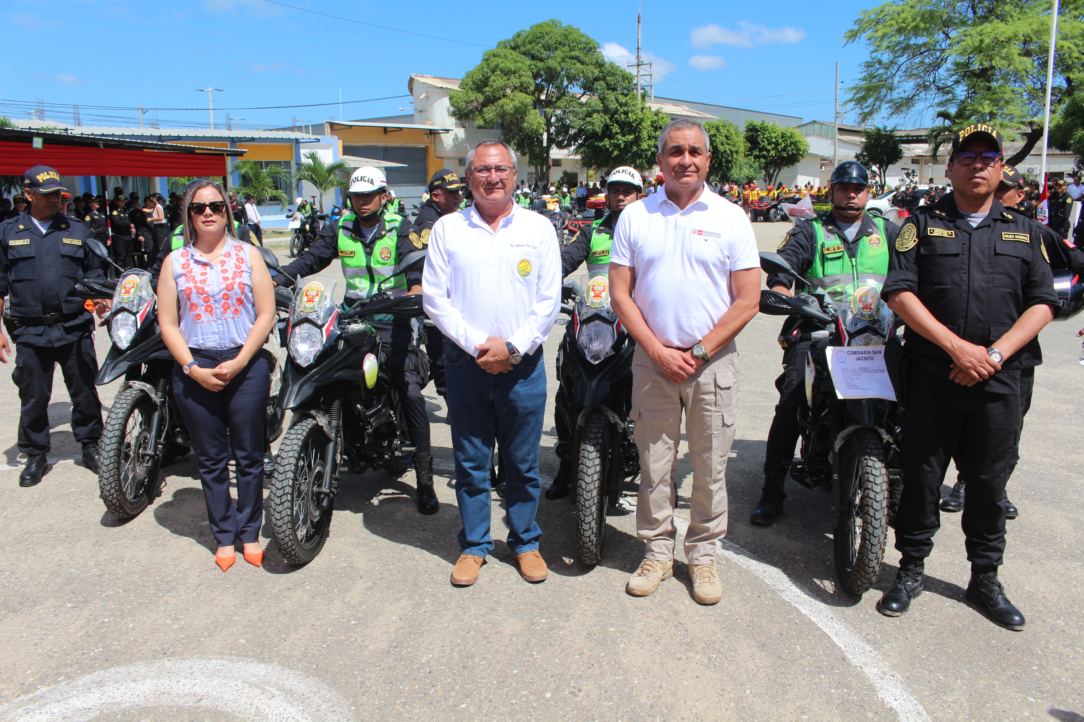 Gobierno Regional de Tumbes entregó 23 motocicletas a la policía nacional del Perú