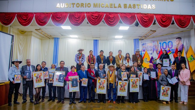 Reconocimiento de personajes ilustres de la región de Apurímac