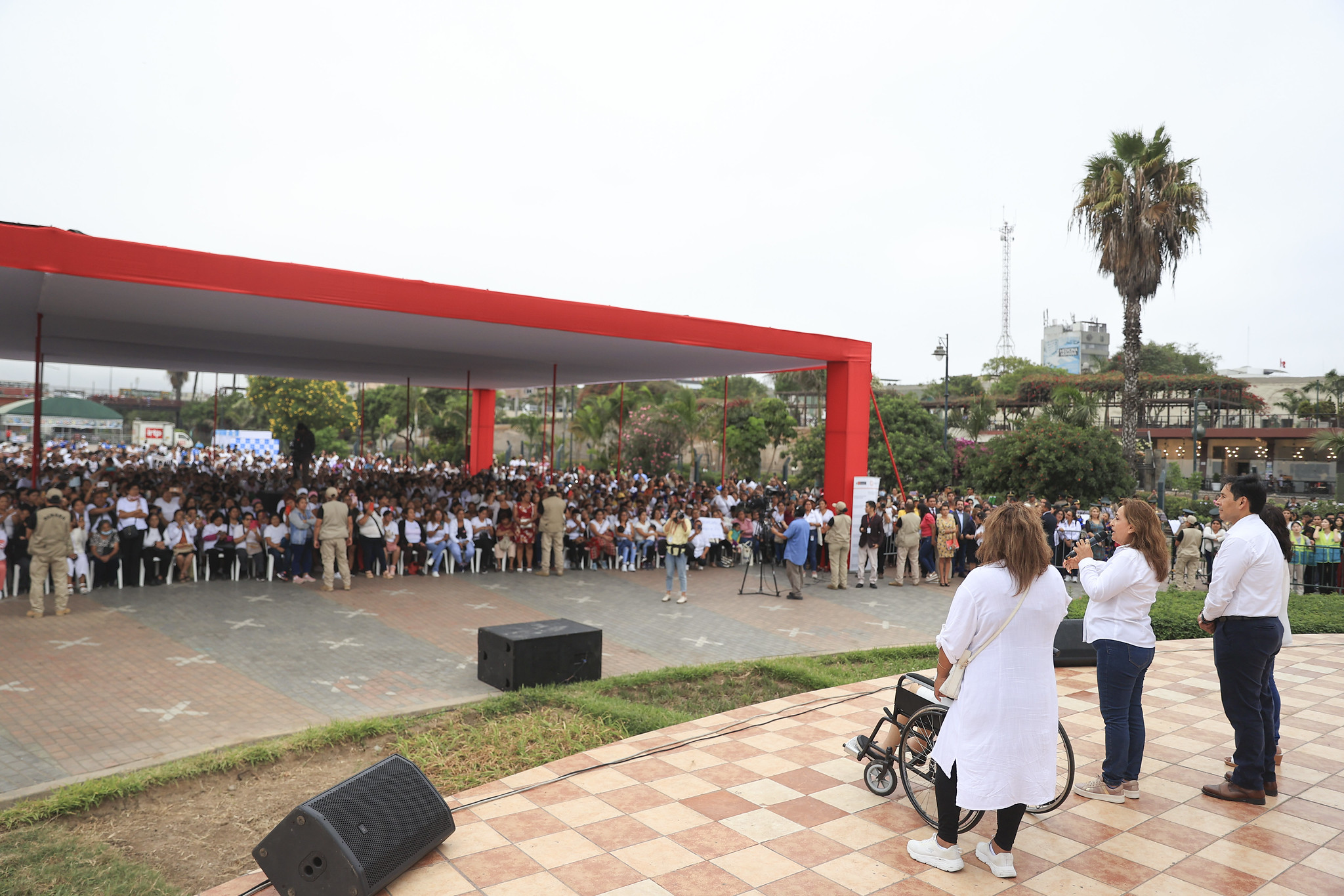 Foto de la ceremonia donde se anunció Incremento del presupuesto para el vaso de leche.