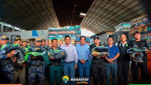 Alcalde De Manantay Realizó La Entrega De Indumentaria Y Equipo De Primeros Auxilios Al Personal De Serenazgo 