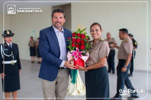 El día de hoy nuestro alcalde, August Carbajal, participó en la celebración por el Día de la Mujer Policía, realizado en la Escuela Técnico Superior Femenina PNP - ETS San Bartolo.