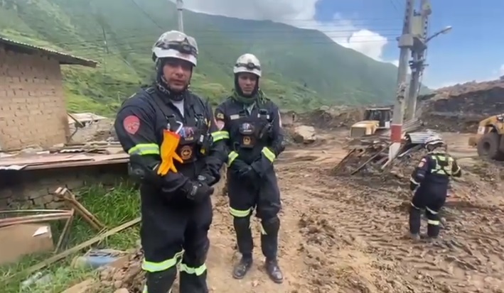 Rescatistas en acción continúan trabajando en favor de la comunidad de La Perla - Atavillos Bajo