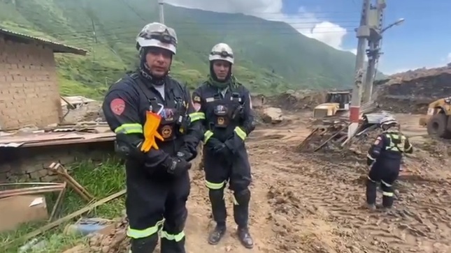 Rescatistas en acción continúan trabajando en favor de la comunidad de La Perla - Atavillos Bajo 