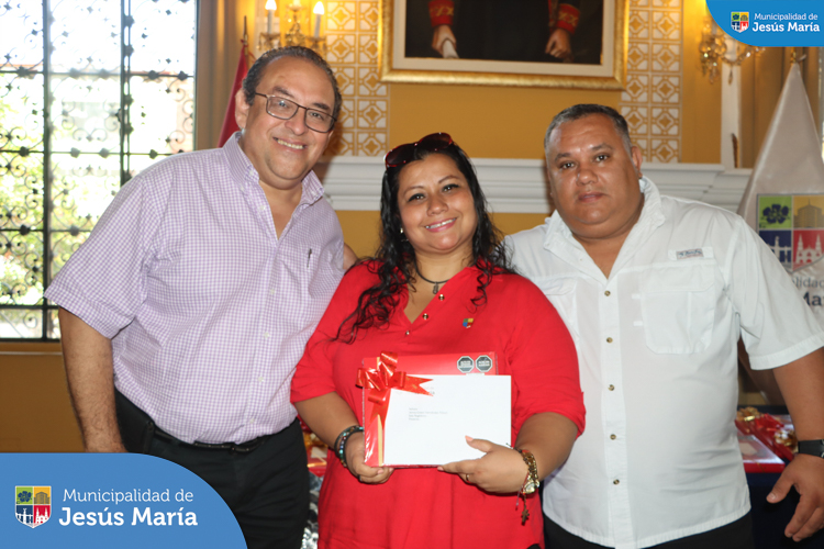 Son una pieza clave en el engranaje ⚙️ de nuestra institución, su dedicación y compromiso son fundamentales para nuestro éxito 👩🌹.