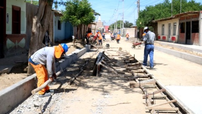 En su fase final obra de pistas y veredas en Pueblo Nuevo de Colán que ejecuta el GORE Piura