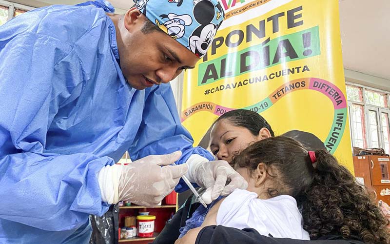 Foto 1 de Diris Lima Centro aplica más de 42 mil dosis durante la Semana de Vacunación en las Américas