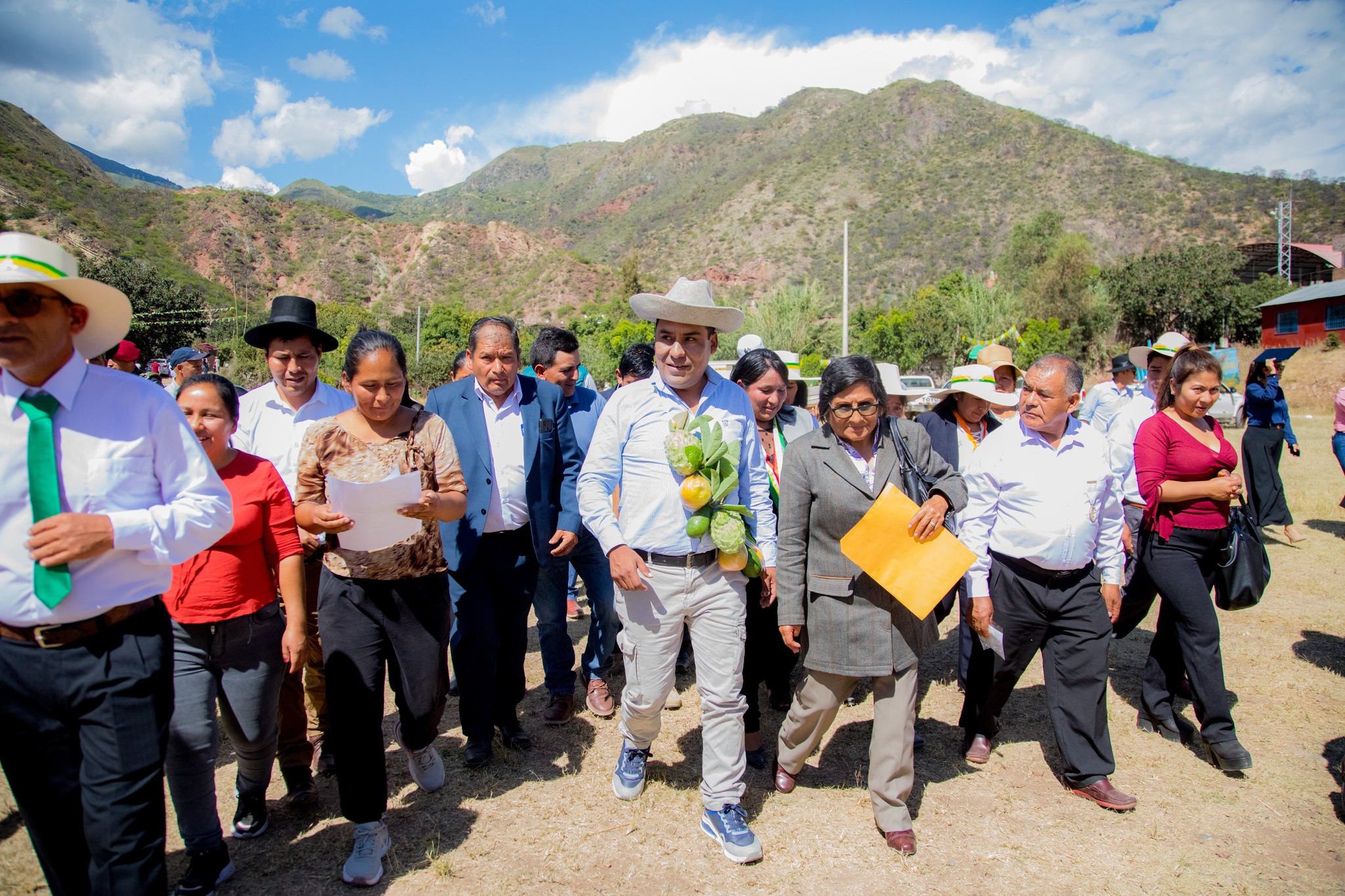 Gobernador Percy Godoy compartió con población celebraciones del segundo aniversario del distrito de Ahuayro