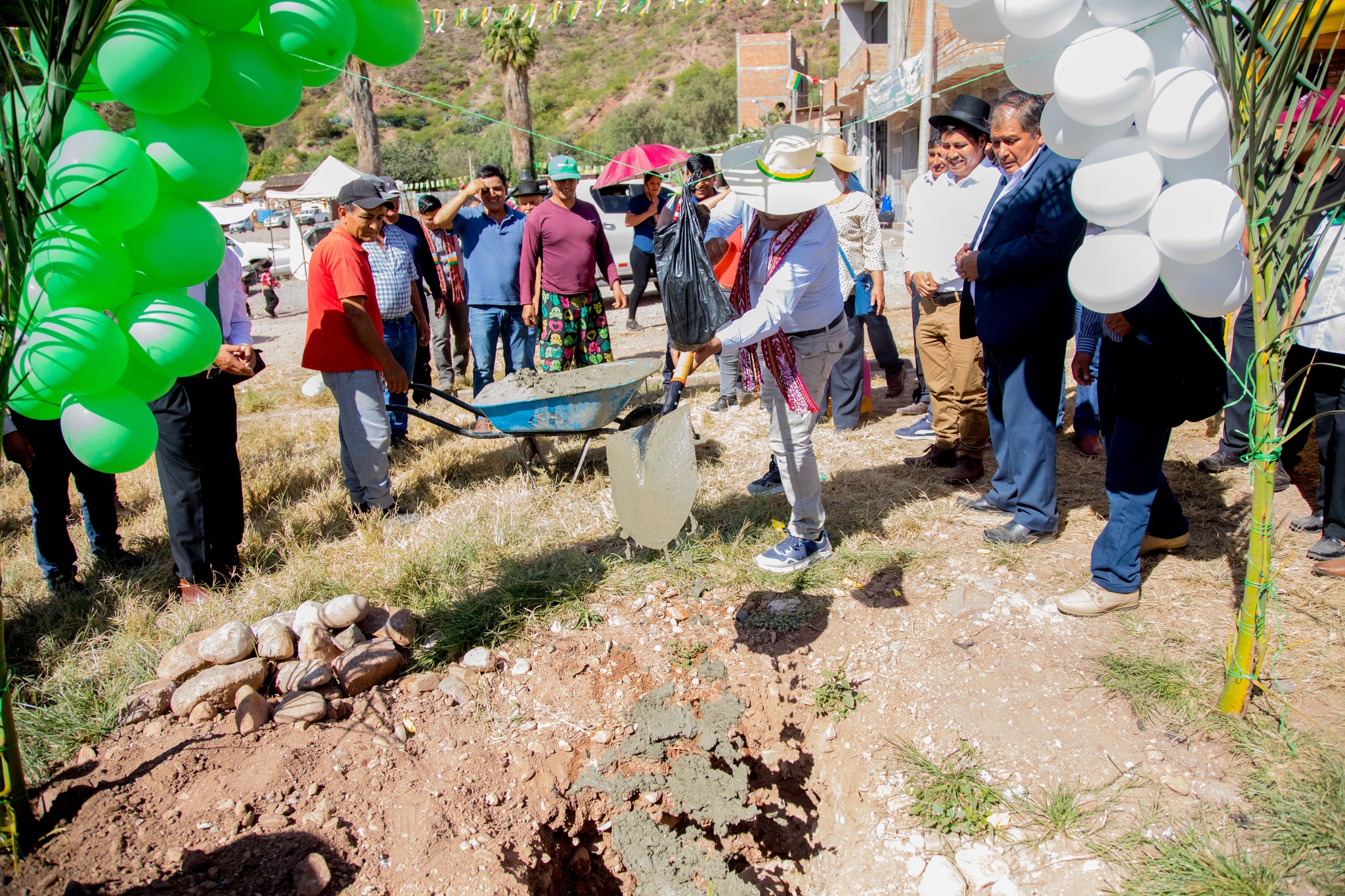 Gobernador Percy Godoy compartió con población celebraciones del segundo aniversario del distrito de Ahuayro