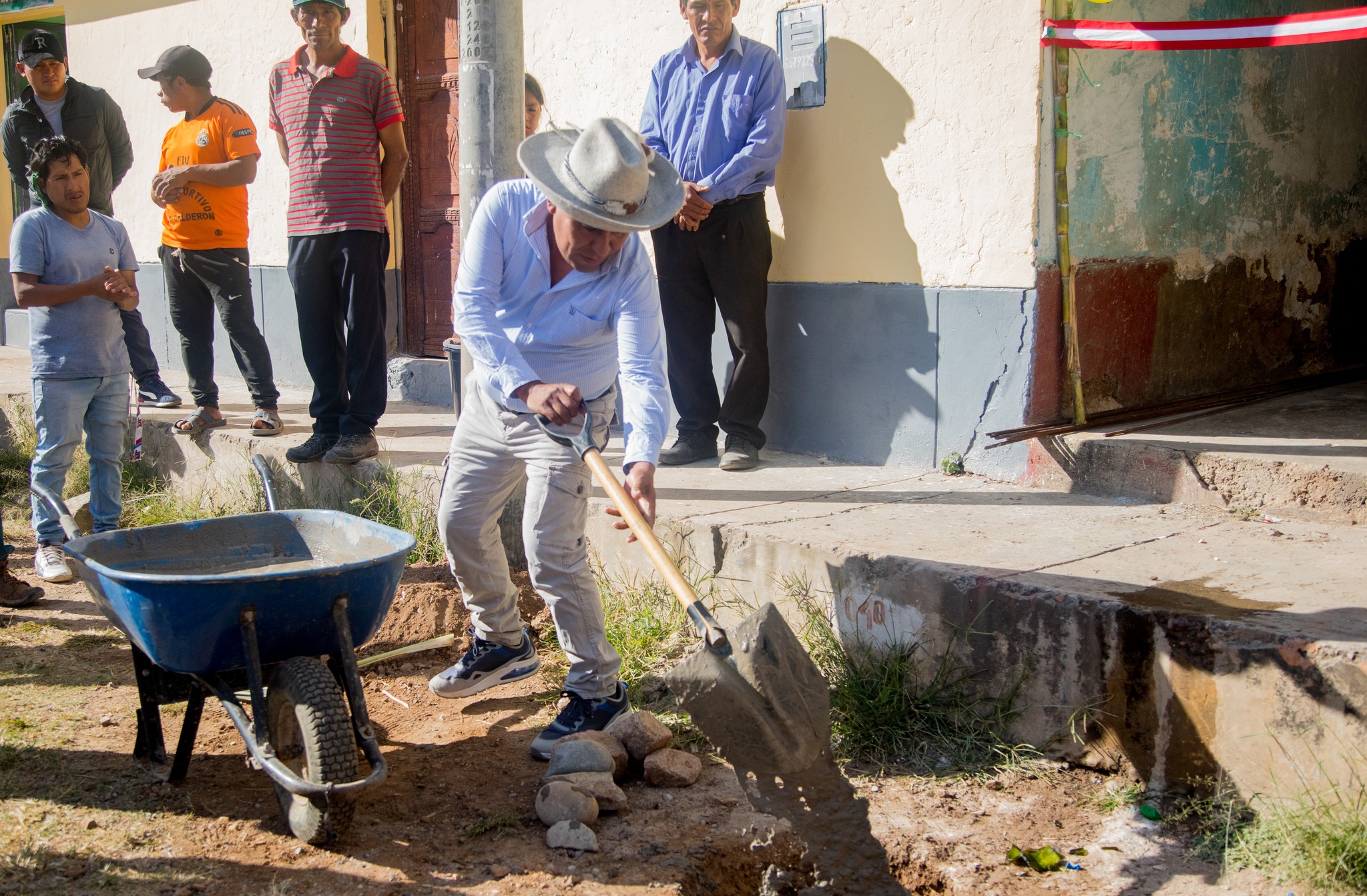 Gobernador Regional Percy Godoy fomenta trabajo en conjunto para encaminar ejecución de obras de desarrollo en el distrito los Chankas