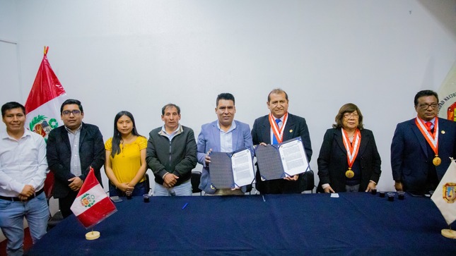 Apurímac con mas educación se firma acuerdo para la integración de nuevas carreras profesionales en Andahuaylas y Chincheros