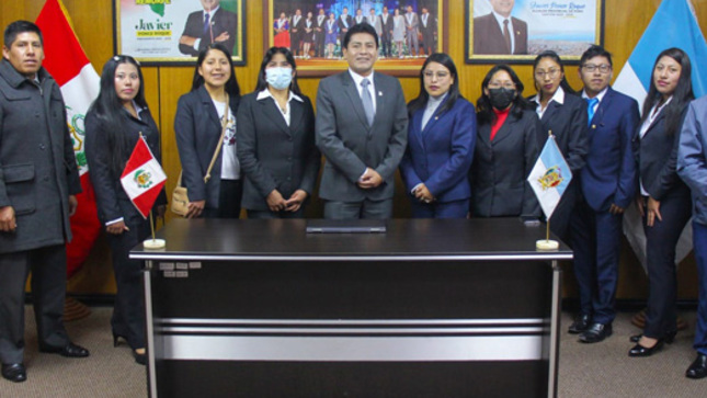 Con el objetivo de mejorar la calidad de vida de los adultos mayores, en horas de la mañana, la Municipalidad Provincial de Puno y representantes de la Facultad de Trabajo Social de la Universidad Nacional del Altiplano, sostuvieron una reunión de coordinación interinstitucional donde se avanzaron algunos acuerdos.