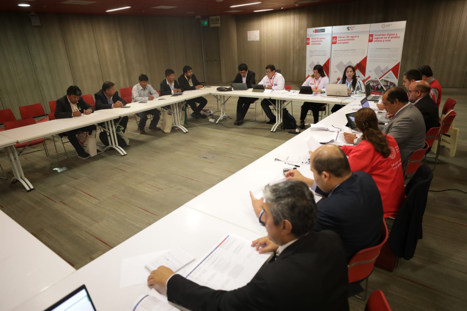 Ministerio de Vivienda participa en mesas técnicas con regiones para el desarrollo de obras de agua y saneamiento