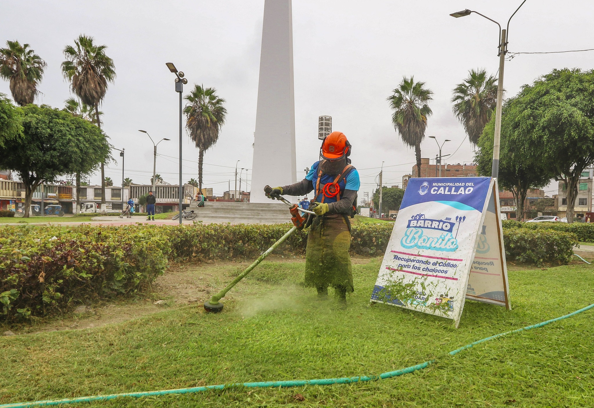 Seguimos realizando el mantenimiento constante de las áreas verdes.
