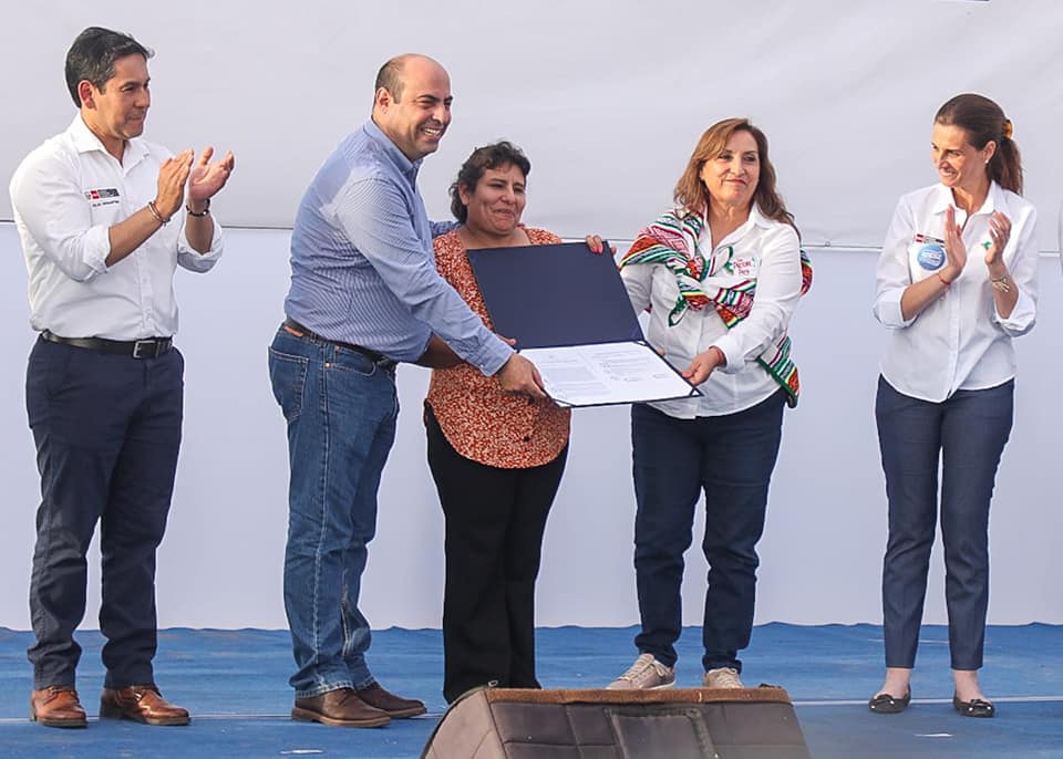 Después de más de 20 años, llegaron los títulos de propiedad para Pachacútec.