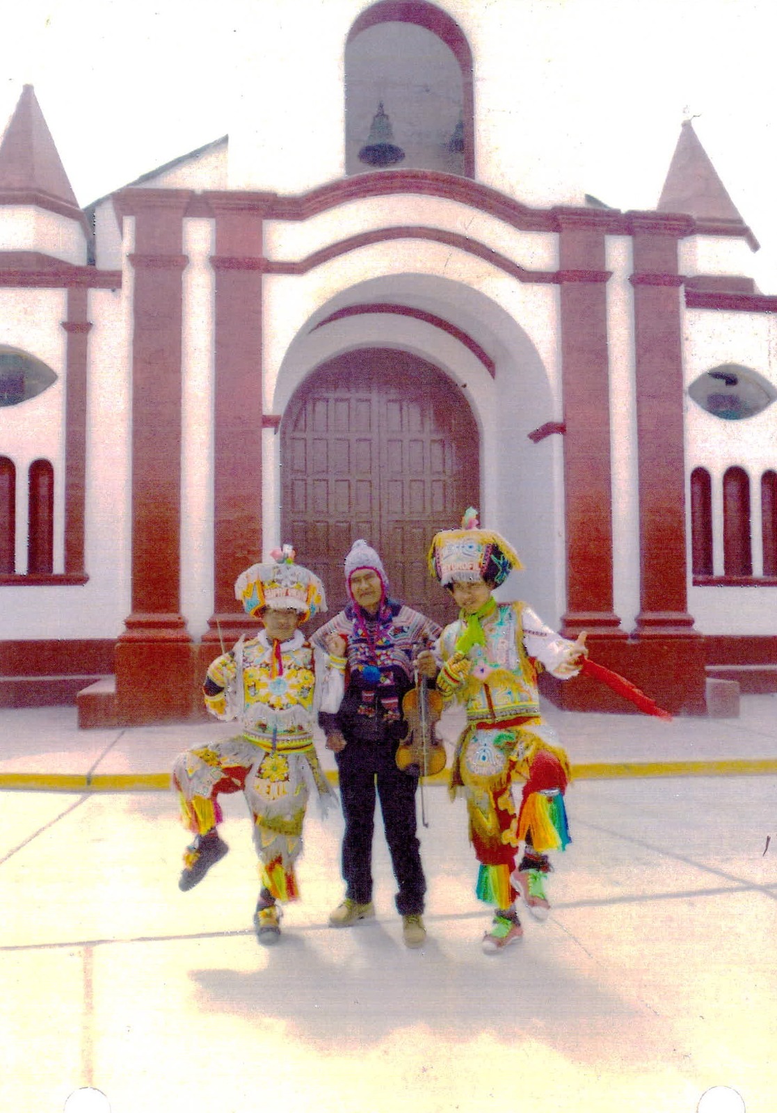 Ministerio de Cultura otorgó Personalidad Meritoria a violinista de danza de tijeras huancavelicano