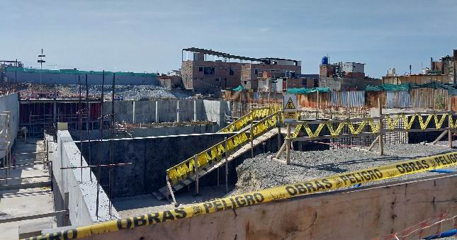 Contraloría comunicó al Pronis de riesgos en la construcción del saldo de obra del nuevo hospital Progreso en Chimbote, que retrasan su culminación.