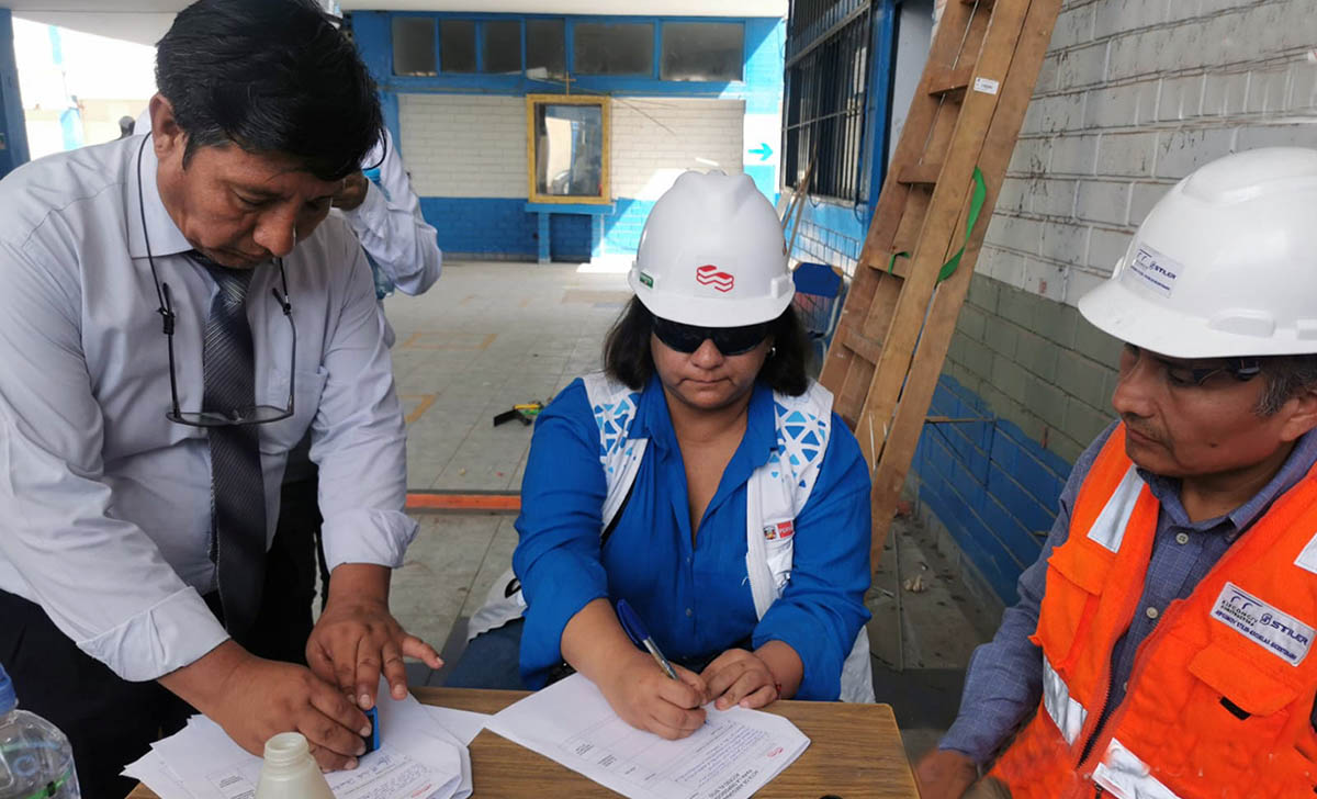 Cuatro comunidades educativas entregaron sus infraestructuras para la ejecución de sus nuevas escuelas