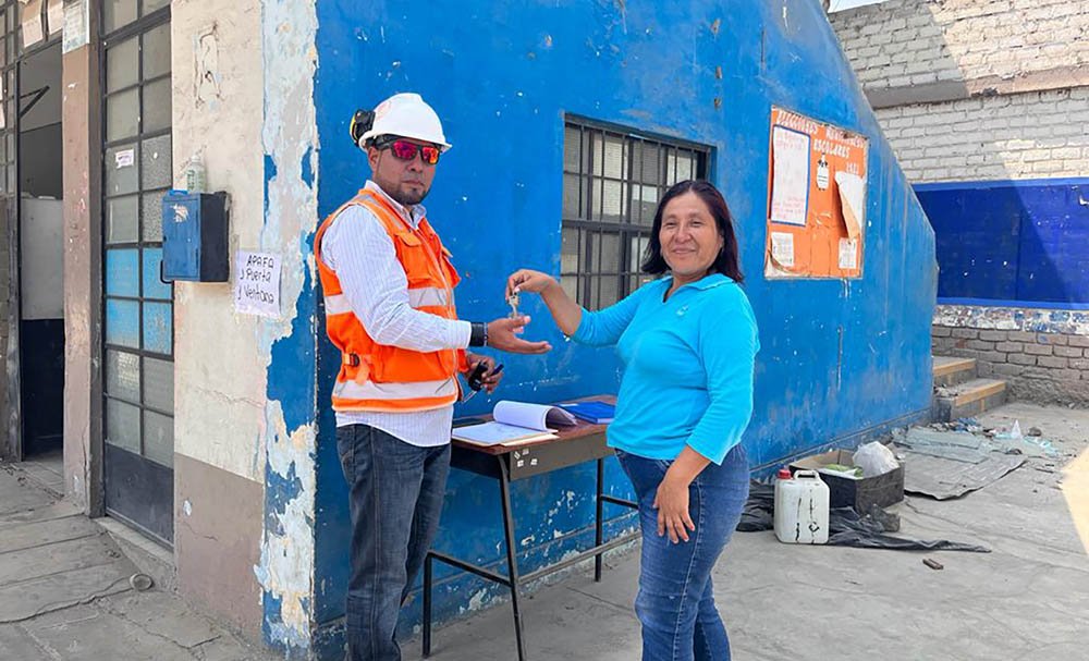 Cuatro comunidades educativas entregaron sus infraestructuras para la ejecución de sus nuevas escuelas