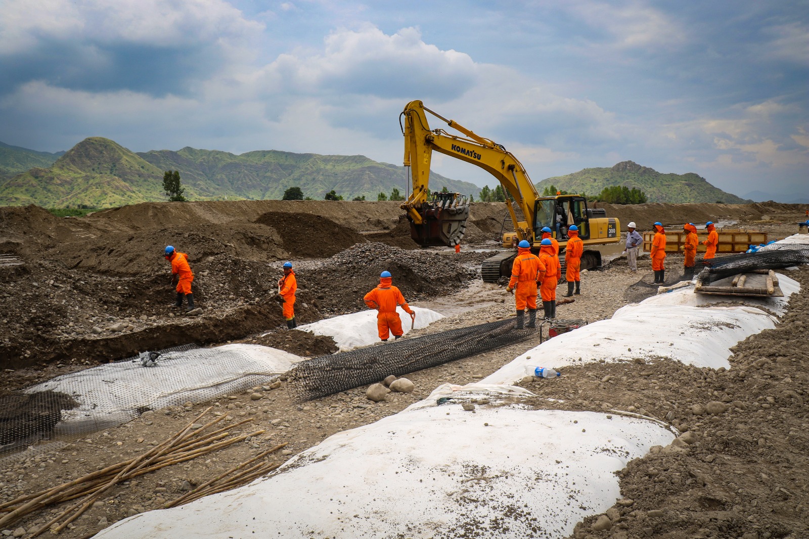bolsas geotextil aguas arriba repartidor La Puntilla