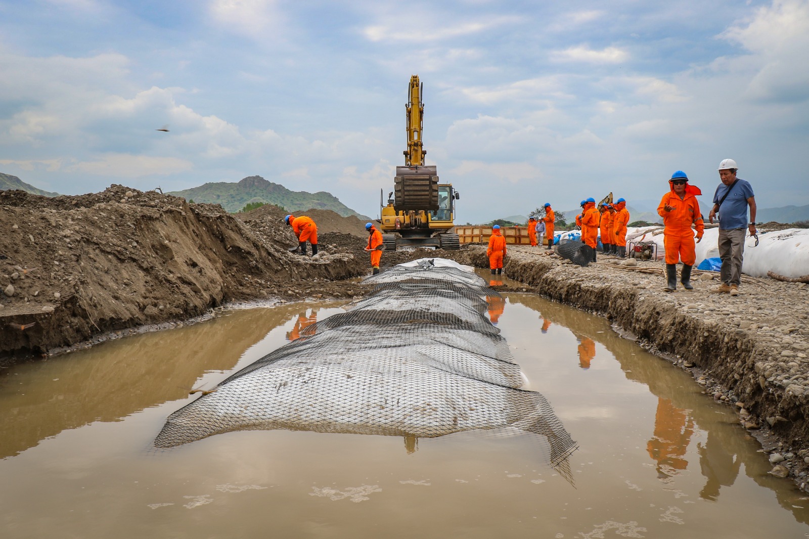 bolsas geotextil aguas arriba repartidor La Puntilla