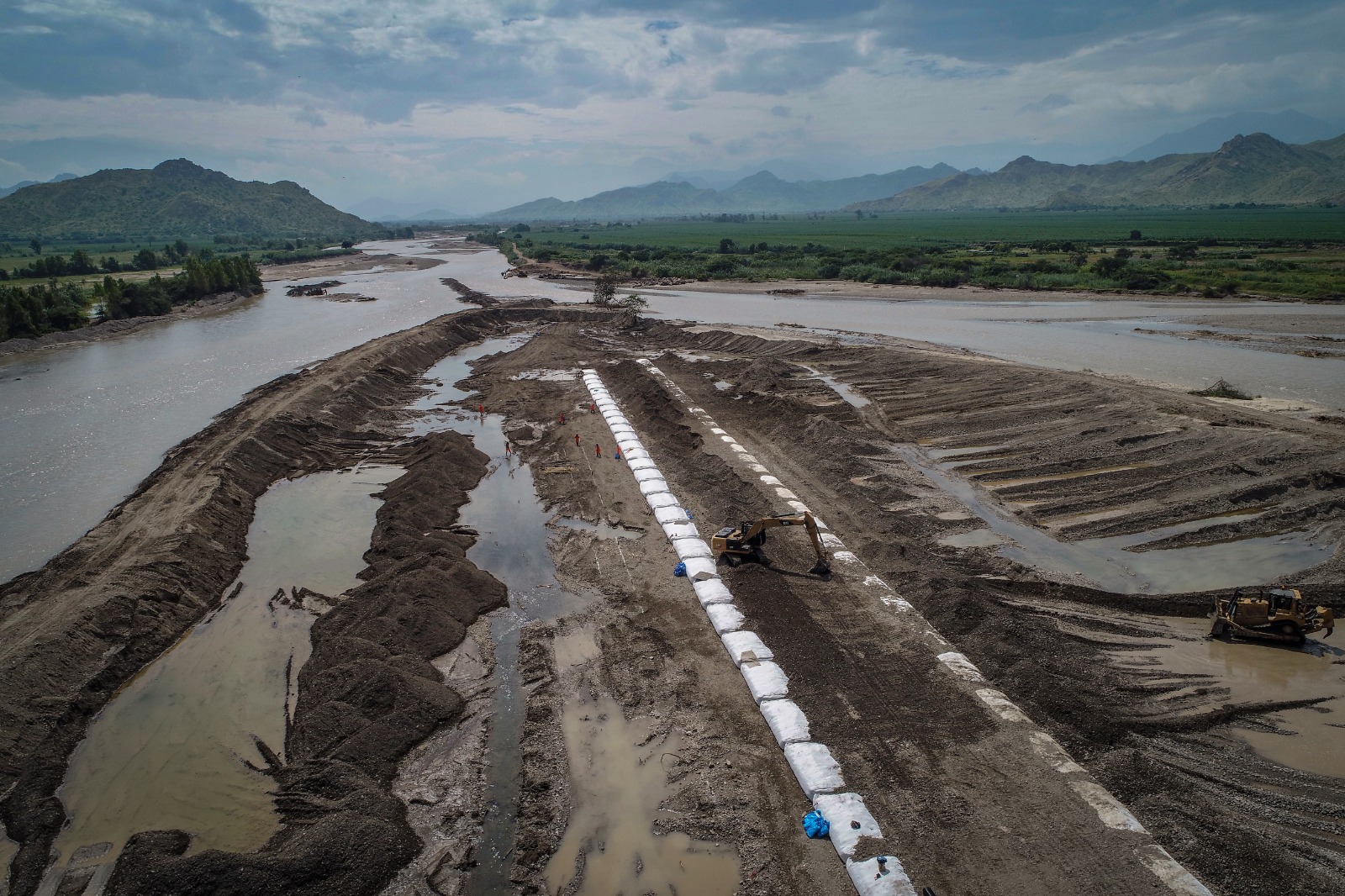 bolsas geotextil aguas arriba repartidor La Puntilla
