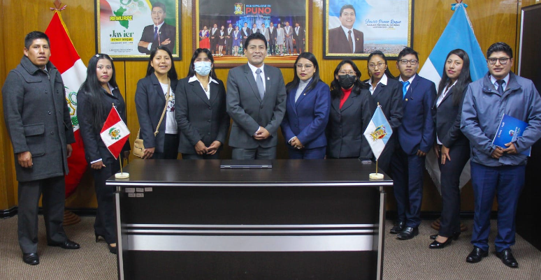 Con el objetivo de mejorar la calidad de vida de los adultos mayores, en horas de la mañana, la Municipalidad Provincial de Puno y representantes de la Facultad de Trabajo Social de la Universidad Nacional del Altiplano, sostuvieron una reunión de coordinación interinstitucional donde se avanzaron algunos acuerdos.