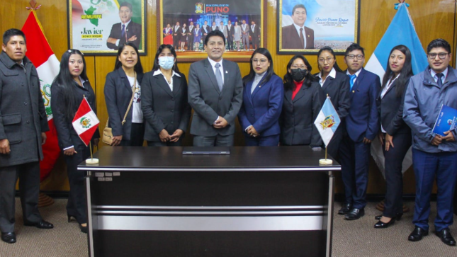 Con el objetivo de mejorar la calidad de vida de los adultos mayores, en horas de la mañana, la Municipalidad Provincial de Puno y representantes de la Facultad de Trabajo Social de la Universidad Nacional del Altiplano, sostuvieron una reunión de coordinación interinstitucional donde se avanzaron algunos acuerdos.