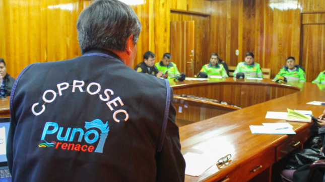 En el marco del cumplimento del Reglamento de la Ley N° 27933, “Ley del Sistema Nacional de Seguridad Ciudadana” y con la finalidad de garantizar la seguridad ciudadana y reducción de la violencia, la Municipalidad Provincial de Puno a través de la Subgerencia de Seguridad Ciudadana y los miembros del Comité Provincial de Seguridad Ciudadana de Puno, mantuvieron la Segunda Reunión del COPROSEC, correspondiente al segundo trimestre del año fiscal 2023.