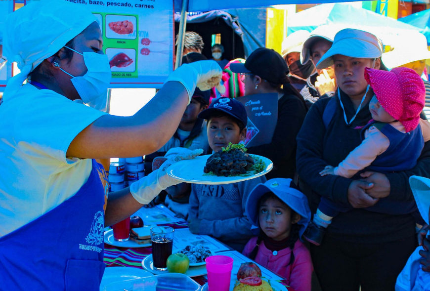 Más de 3 mil niños fueron beneficiados en tres jornadas de atención integral de salud “Festi Hierro” ¡Contra la Anemia!; realizadas el 14, 18 y 21 de abril por el Programa Vaso de Leche de la Municipalidad Provincial de Puno en coordinación con la Red de Salud Puno.