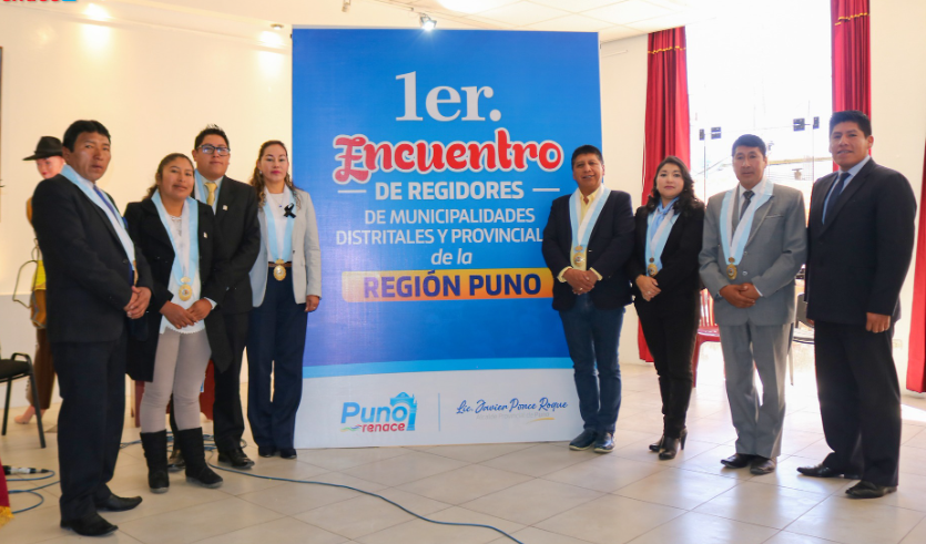La ciudad de Puno, será la sede del “I Encuentro de Regidores de Municipalidades Distritales y Provinciales de la Región Puno” que se realizará este 27 de abril en el Teatro Municipal de Puno, refirió el primer regidor del Concejo Municipal de Puno, Salvador Hancco Aguilar, el mismo que dio las palabras de apertura en la ceremonia de lanzamiento.